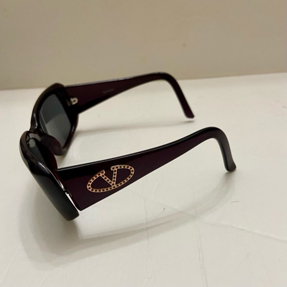 Valentino Garavani Burgundy Large Sunglasses with Case 5449S CZZ 56#16 130 - Picture 6 of 16